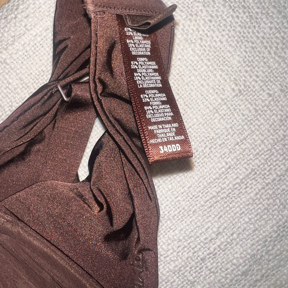 SKIMS No Show Unlined Demi Bra - Picture 3 of 7
